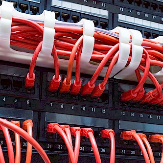 cablage réseau : fixations et chemins de cables